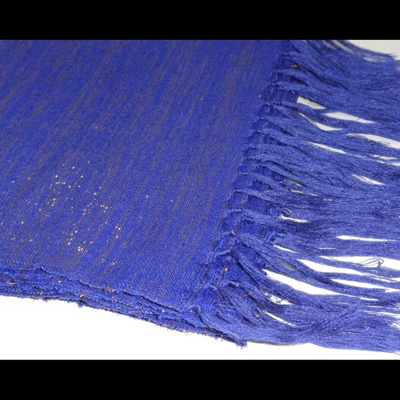 Royal Blue with Gold Interlace Table Runner - Picture 5 of 8